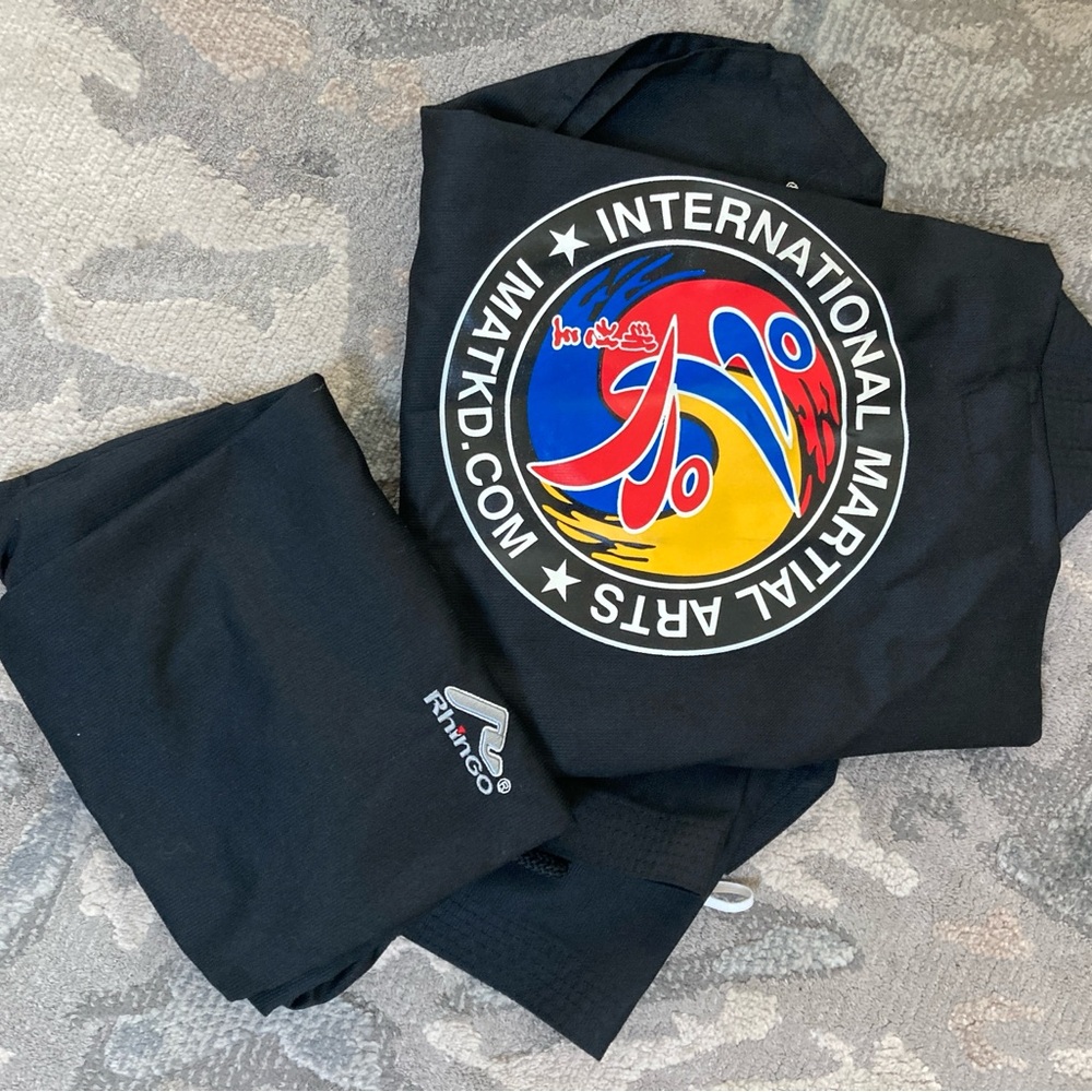 Like new kids Rhingo  Martial Arts uniform size 00 Double zero. 2 pc